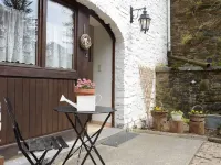 Former Farmhouse in the Upper Ardennes Hotels in Manhay
