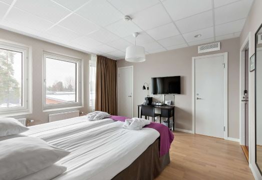 베스트 웨스턴 플러스 파크 에어포트 호텔 로비