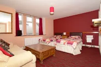 St. Cyrus Village Inn Hotels near Edzell Castle and Garden