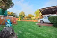 All over Africa Guest House Các khách sạn ở Kempton Park