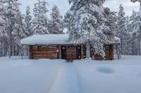 Kuukkeli Log Houses Porakka Inn Hotels in Inari