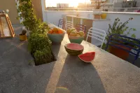 The Marble Suites, Plaka Các khách sạn ở Plaka