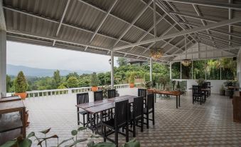 Thanburi Resort