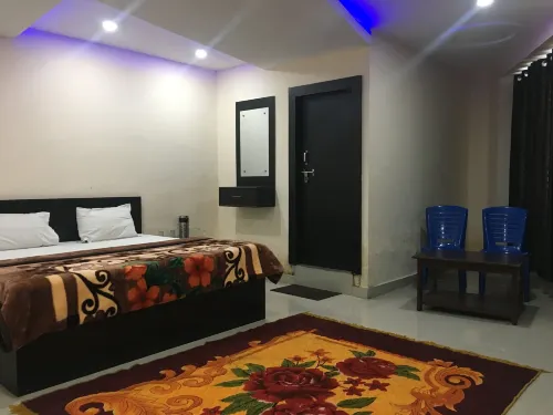 Hotel Duke Inn فنادق في Jhansi Rly. Settl