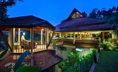 Khaolak Bayfront Resort Отели в г. Хао Лак