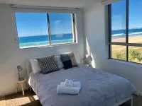 Sanctuary Beach Resort Hotels in Currumbin