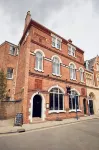 The Old Coffee Tavern Hotels in Warwick