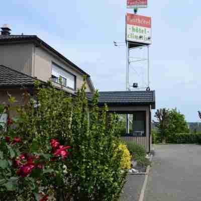 FH Confort Fasthotel le Mans Nord Hotel Exterior
