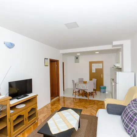 Apartments Marinko