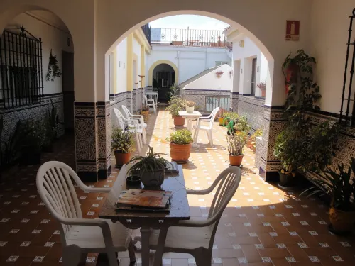 Hostal Málaga - موقف سيارات