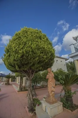 Garbis Villas & Apartments Hotels in Moussata