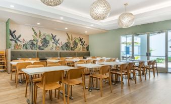 Best Western Plus Capitola by-The-Sea Inn  Suites