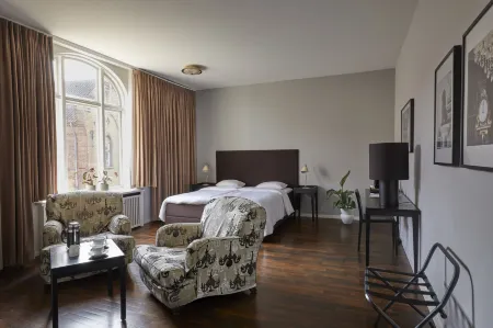 First Hotel Grand