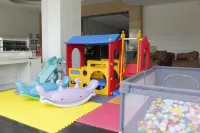Tychi Hotel Hoteles en Klojen