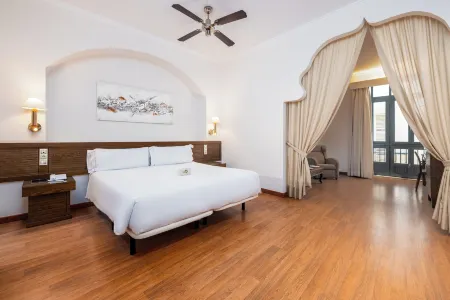 Senator Cádiz Отели рядом с достопримечательностью «Convento de San Francisco»