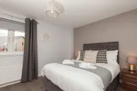 Duloch Apartments TP Hotels near Fife College