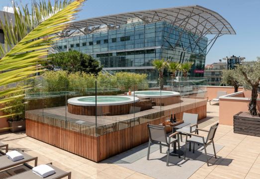 메트로폴 켈카리니 스위트 로비