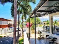 Casa Verde Hotel - Steps to the Beach, Pool, Restaurant & Bar Hotels in Puntas