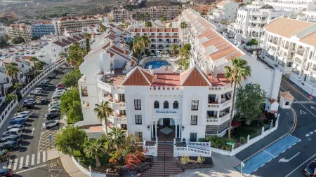 Ona Beverly Hills Heights Отели рядом с достопримечательностью «Aloe Park»