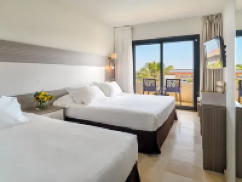 H10 Cambrils Playa Hotels in Cambrils