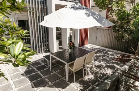 The Blenheim Отели в г. Randwick