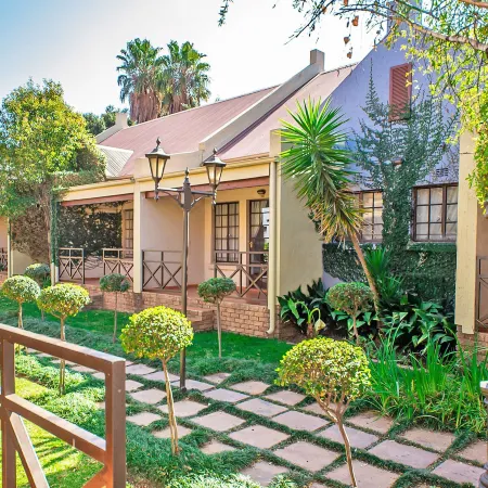Afrique Boutique Hotel O.R. Tambo