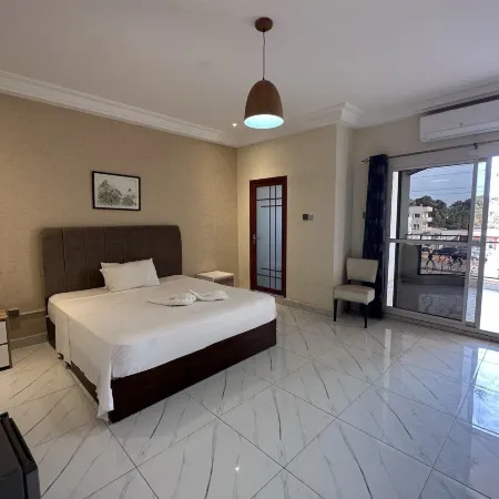 Apartments Plaza Hotel