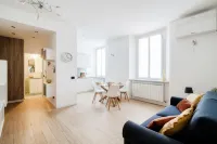 Myhomeincomo - Promenade Hotels in Cernobbio