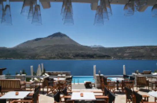 In Plo Luxury Suites