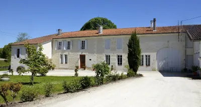 Le Vieux Noyer Hotels in Jonzac