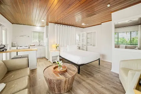 Casey Key Resort - Gulf Shores