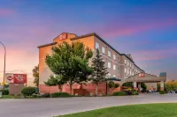 Best Western Plus Pembina Inn  Suites Hotel dekat University of Manitoba