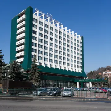 Grand Hotel Napoca Отели рядом с достопримечательностью «Центр города»