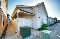 Pool, Playground, Patio Living, Family-Friendly Clamshell Cottage by Avantstay Hotels near The Shack