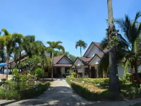 Lanta IL Mare Beach Resort Hotels near Diamond Cliff Beach