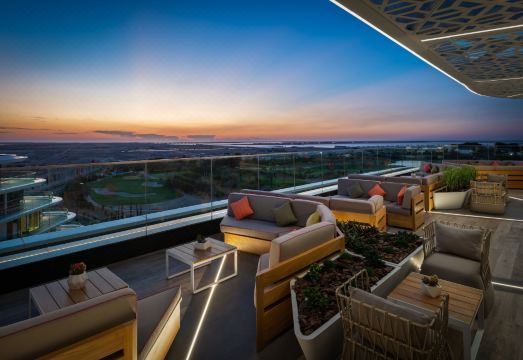 JA Lake View Hotel, Dubai 이미지