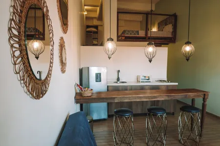 Soy Local Centro Histórico Отели рядом с достопримечательностью «Torre del Reloj»