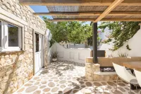 Kallos Villas & Suites - boutique