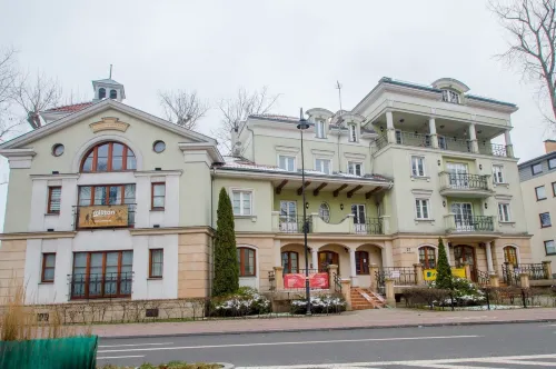 格蘭德公寓酒店 - 索別斯基別墅