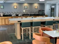 Cresthill Suites Syracuse - Desayuno