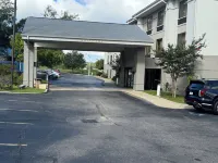 Sleep Inn & Suites Hattiesburg North - parking