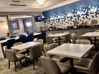 La Quinta Inn & Suites by Wyndham-Brookshire-West Katy - breakfast