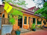 ไอยรา เฮาส์ โรงแรมใกล้วัดพระมหาธาตุ