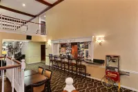 Comfort Suites Appleton Airport - bar