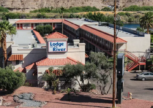 Lodge on the River Отели в г. Буллхед Сити