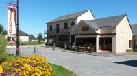 Hotel Restaurant la Creperie du Chateau Hotels in Saint-Quentin-les-Anges