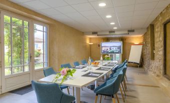 Auberge du Poids Public Logis Hotel