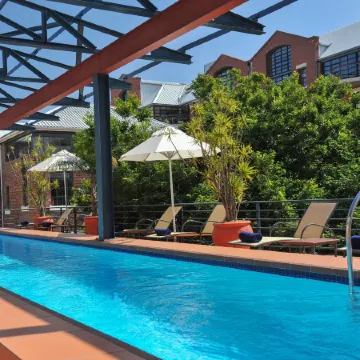 Garden Court Victoria Junction Отели рядом с достопримечательностью «Моуилл-Пойнт»