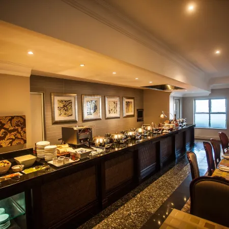 Garden Court Morningside Sandton Отели рядом с достопримечательностью «Ривония»
