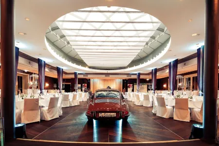 Hotel Maximilian’s Отели рядом с достопримечательностью «Textil- und Industriemuseum»